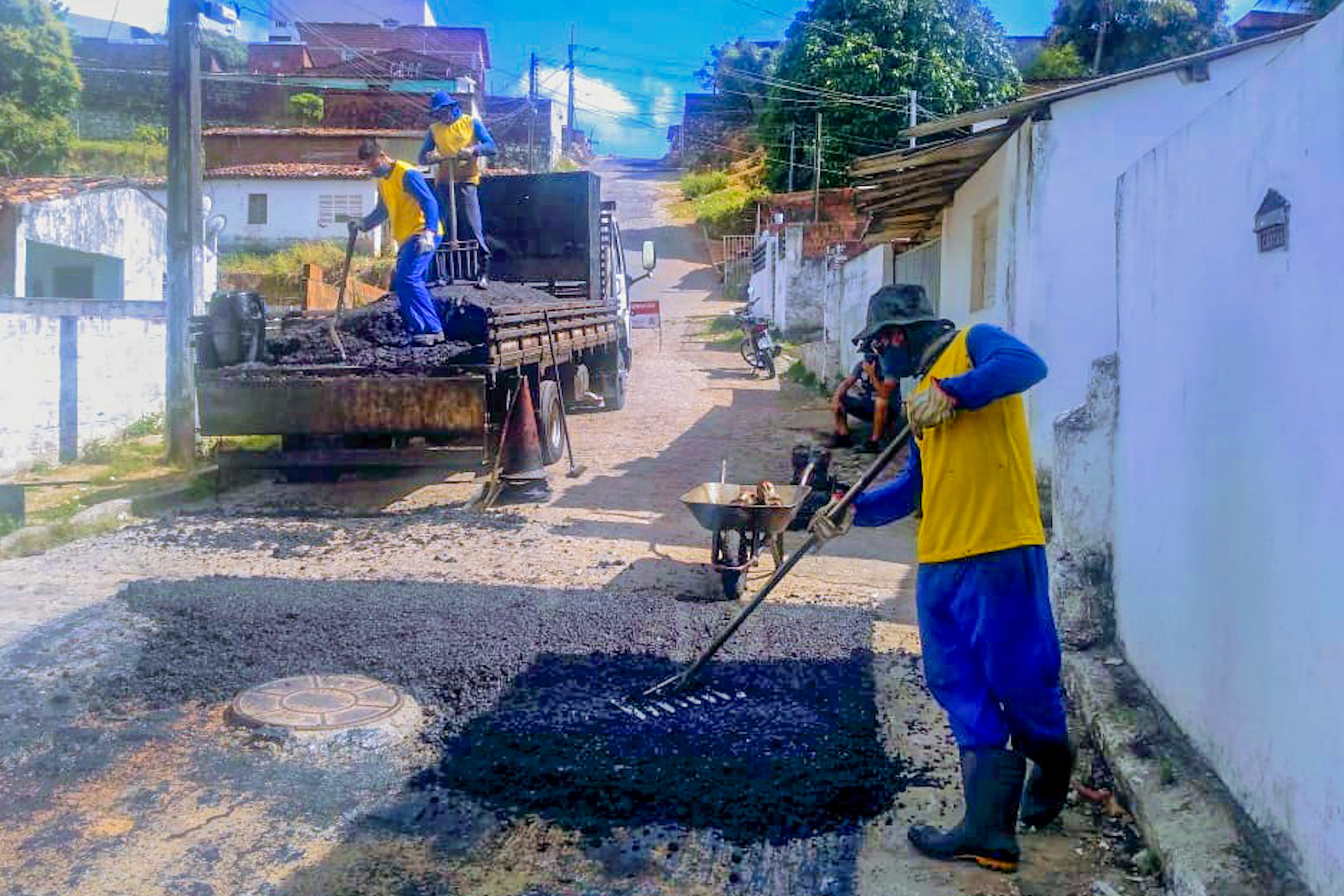 Seinfra prossegue com recuperação da pavimentação em seis bairros da  Capital nesta quarta