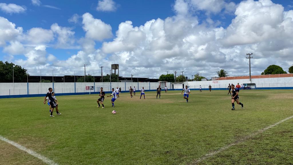 Atletas de futebol fazem faculdade de Educação Física - Diário de