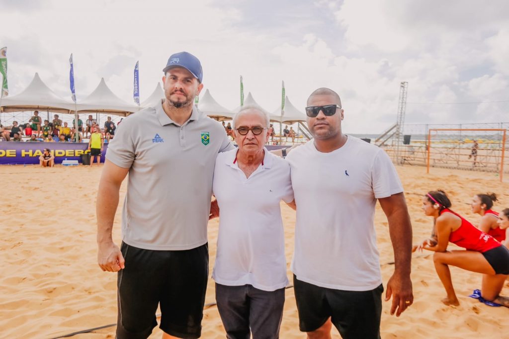 Prefeitura de Caucaia promove encontro entre atletas no primeiro Camping de  Handebol