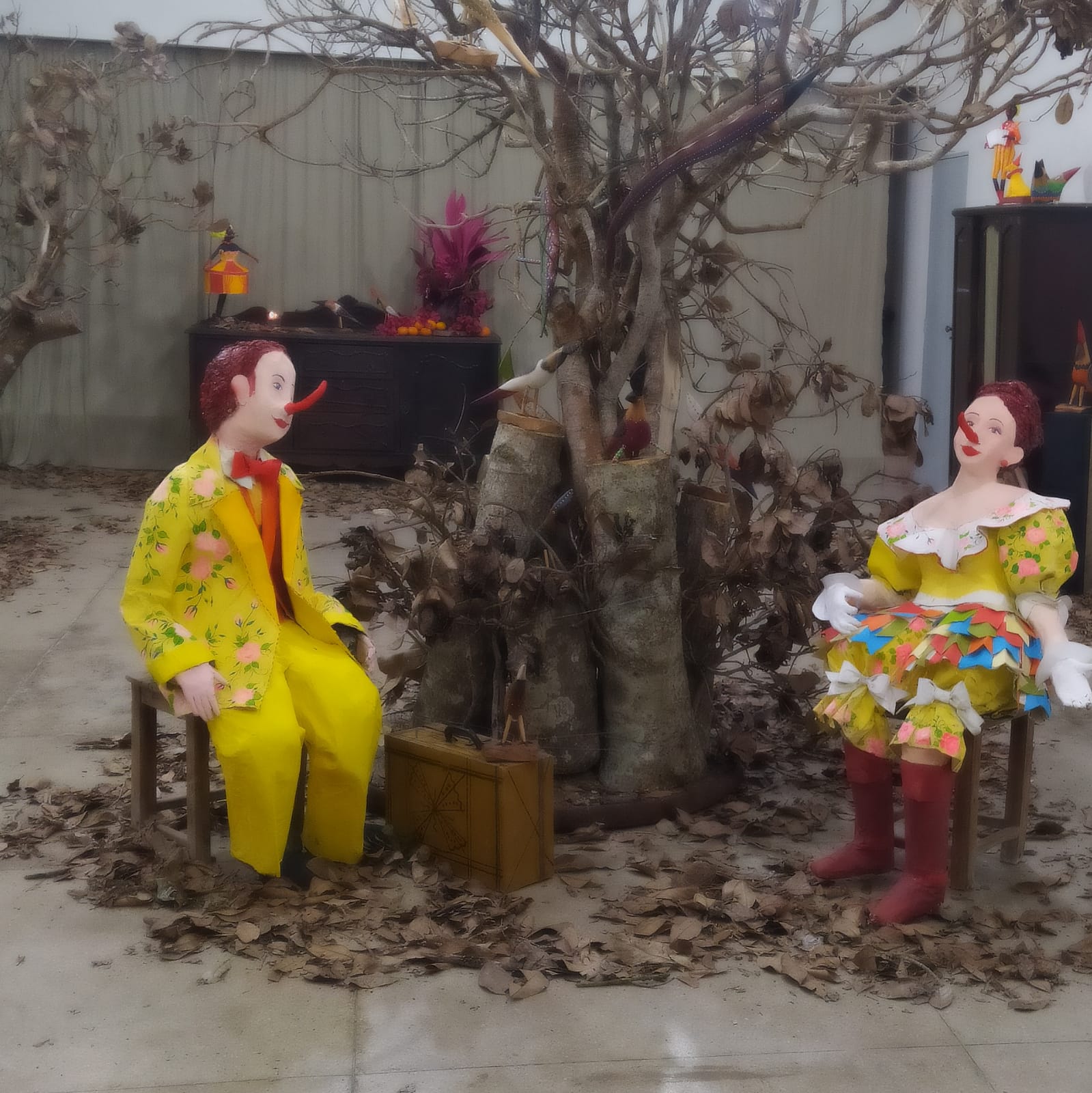 Babá Santana abre exposição ‘Encontro’ e mostra arte da papietagem na ...