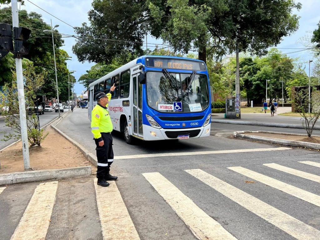 Transporte Coletivo Urbano: ônibus terão horário especial durante