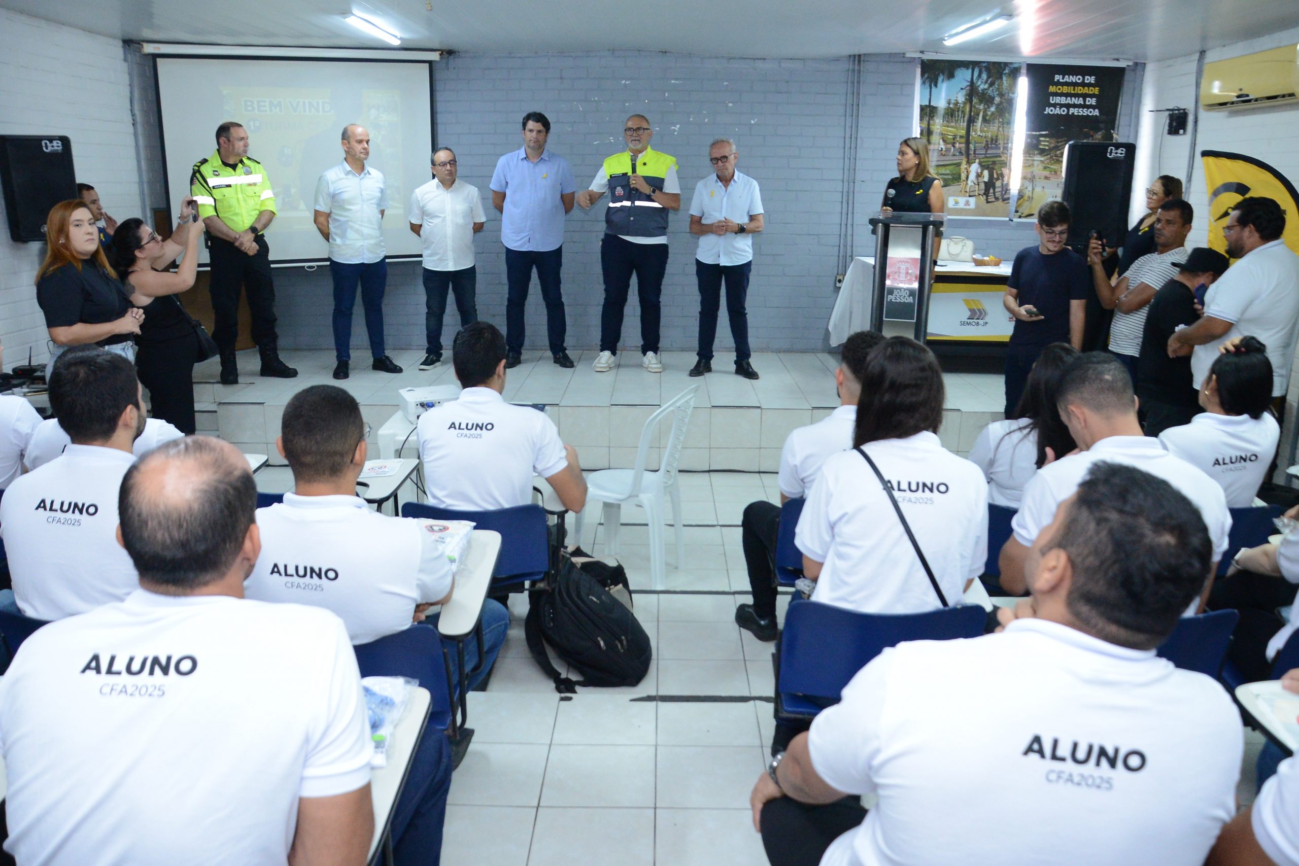 Prefeitura convoca segunda turma de agentes de mobilidade urbana para Curso de Formação Prefeitura convoca segunda turma de agentes de mobilidade urbana para Curso de Formação