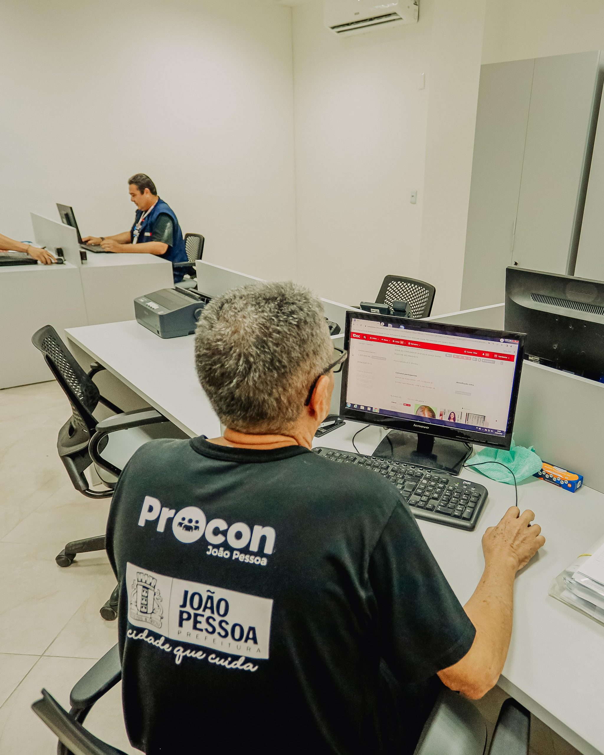 Procon-JP orienta consumidor sobre direitos em casos de atraso ou cancelamento de voos Procon-JP orienta consumidor sobre direitos em casos de atraso ou cancelamento de voos