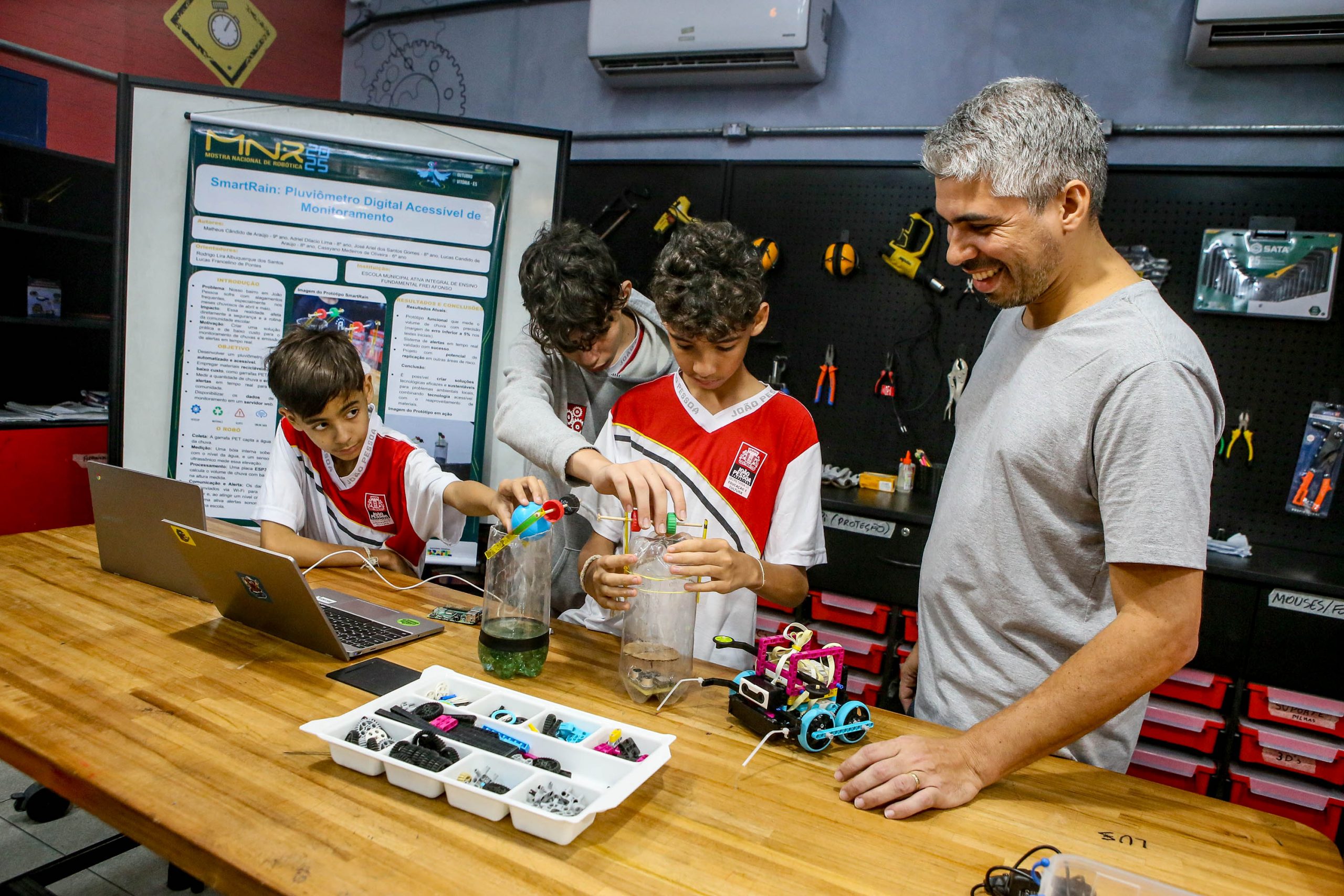 Estudantes da Rede Municipal de Ensino participam da 22ª Semana Nacional de Ciência e Tecnologia