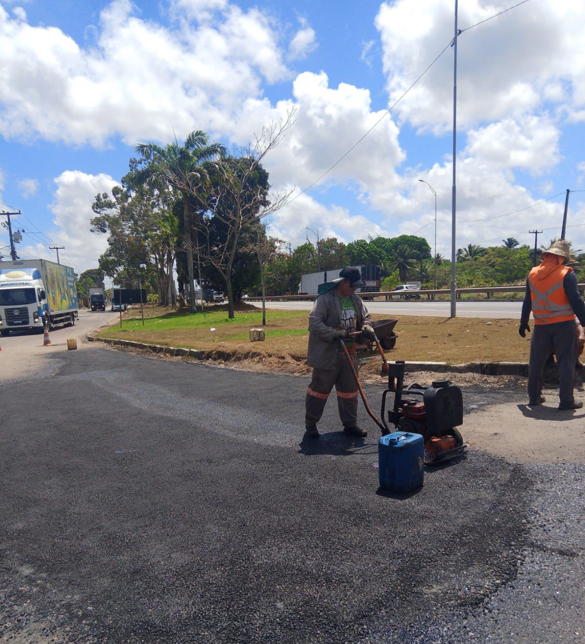 Operação tapa-buraco será executada em 30 bairros nesta terça-feira