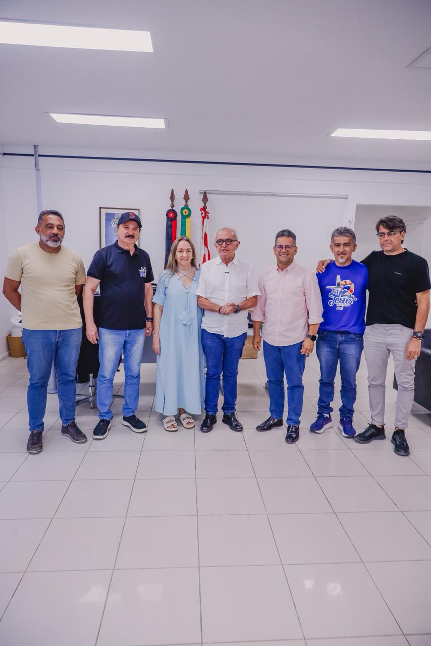 Cícero Lucena convida fiéis a participarem da Marcha para Jesus e destaca apoio da Prefeitura de João Pessoa ao evento Cícero Lucena convida fiéis a participarem da Marcha para Jesus e destaca apoio da Prefeitura de João Pessoa ao evento