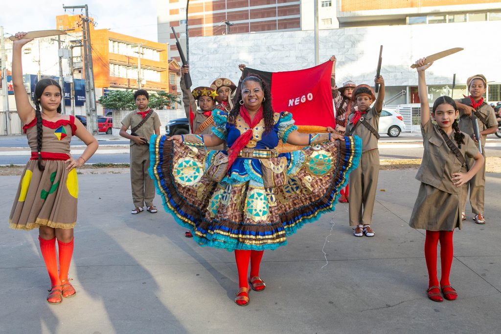 Público aplaude apresentações de culturas populares no Parque Solon de Lucena