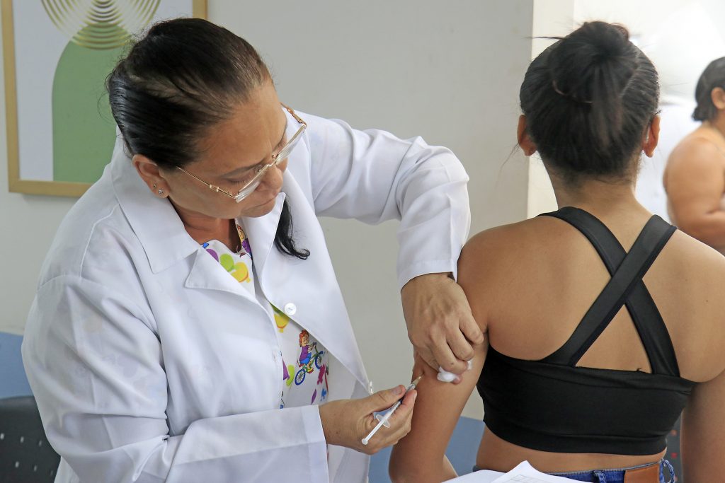Prefeitura convoca jovens e adolescentes para vacinação contra o HPV