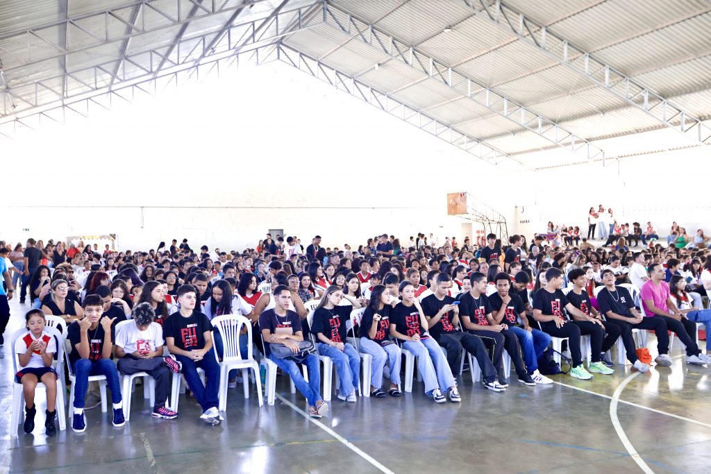 Prefeitura de João Pessoa homenageia alunos que participaram de olimpíadas e competições em 2025