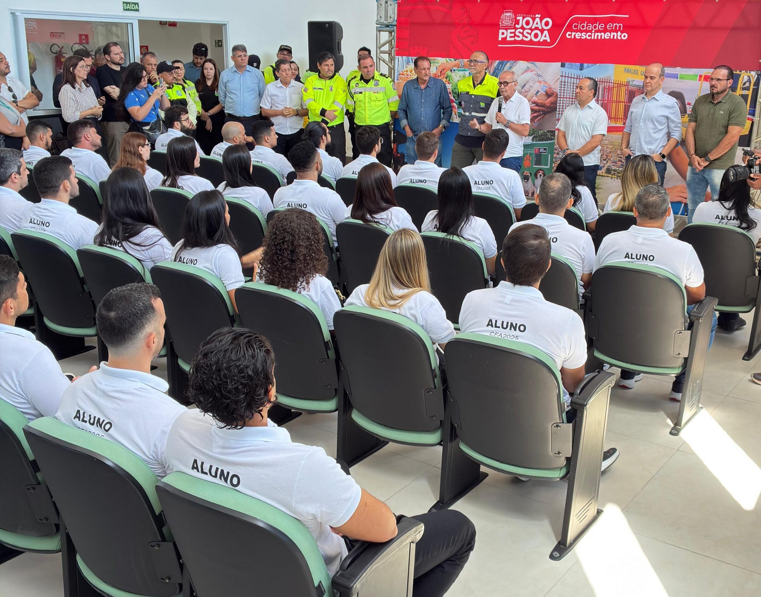 Prefeitura nomeia 52 novos agentes de mobilidade e Semob-JP ganha reforço operacional na segurança viária