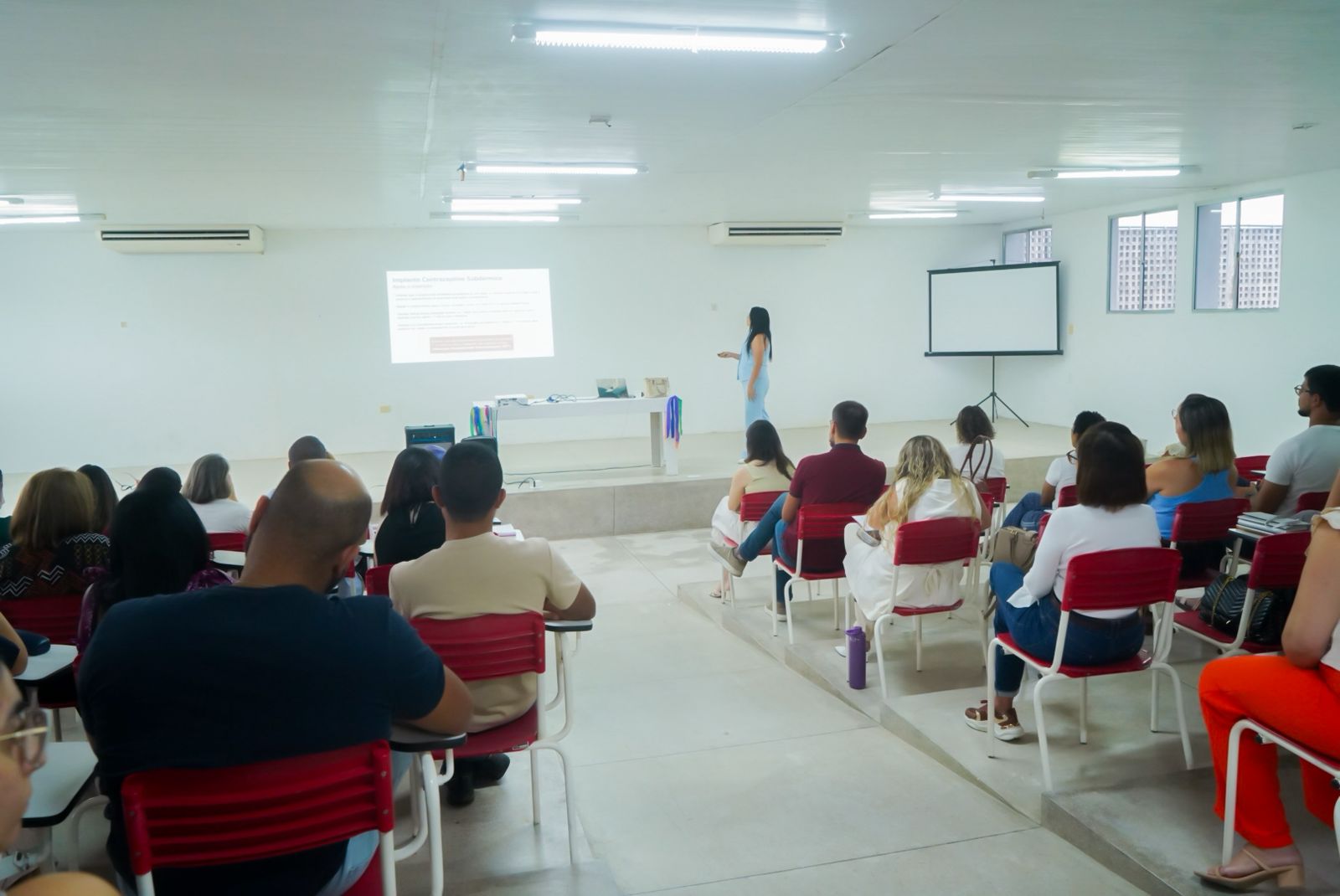 Secretaria de Saúde capacita médicos e enfermeiros da atenção básica para colocação do ‘Implanon’