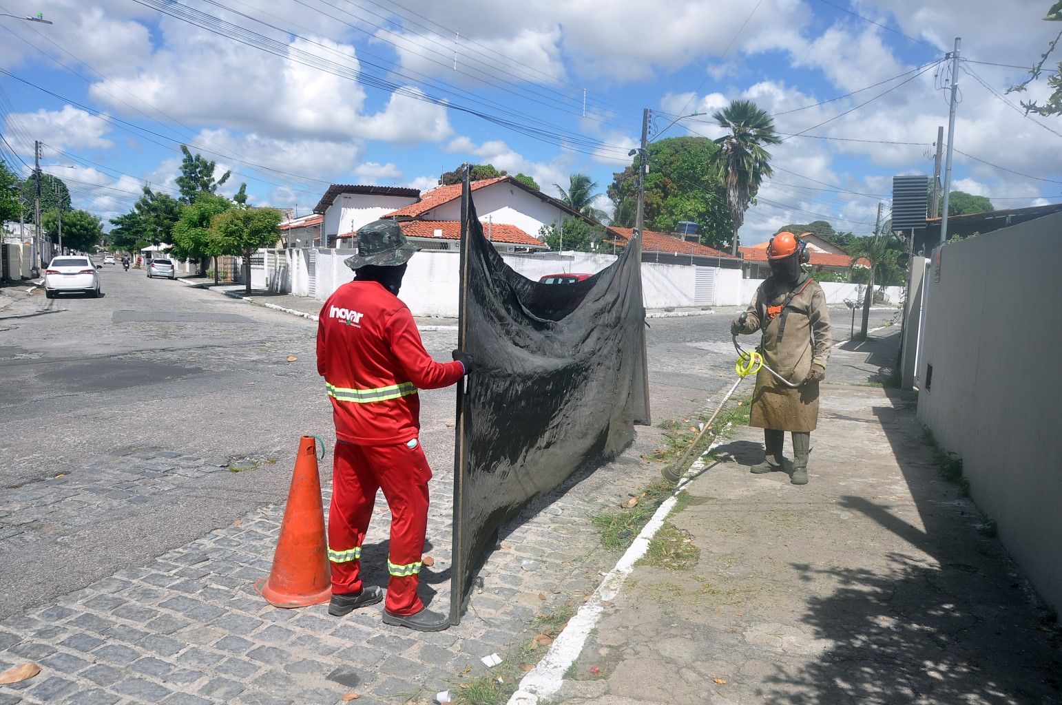 Emlur intensifica ações de limpeza e reforça conscientização da população