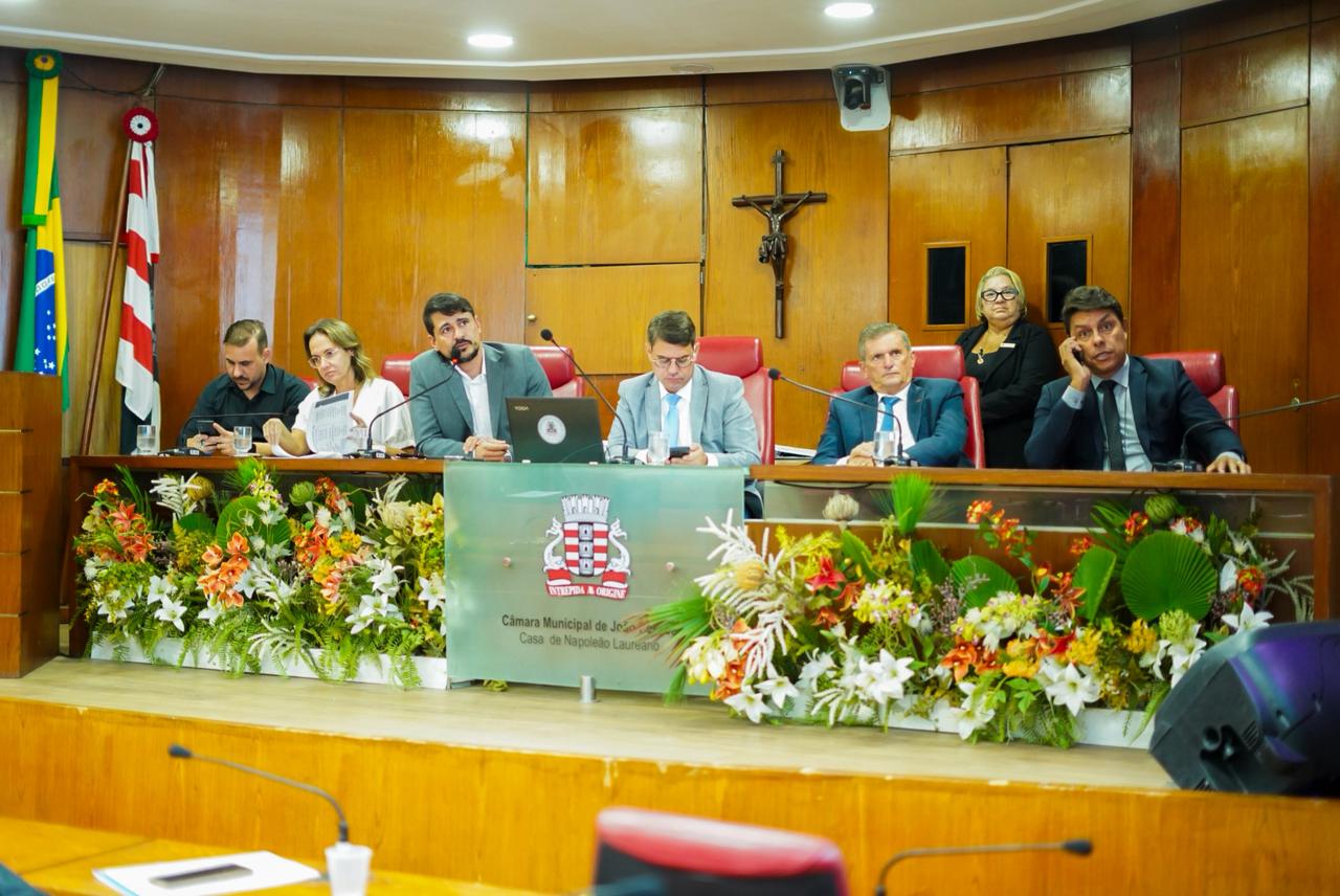 Secretário Municipal de Saúde apresenta relatório de investimentos dos últimos quatro meses de 2025