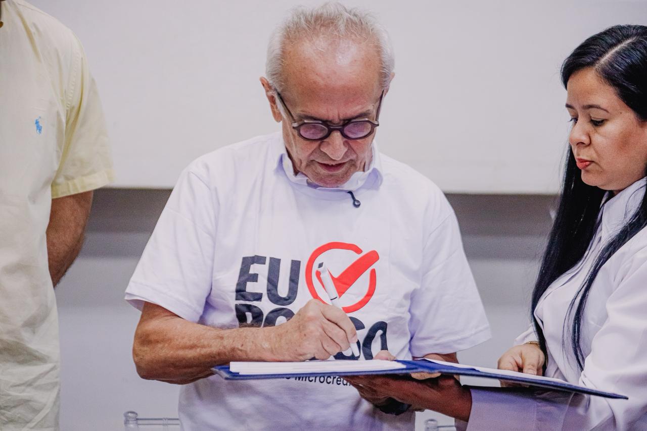 Cícero Lucena libera mais de R$ 1,2 milhão do ‘Eu Posso’ e assina decreto que torna João Pessoa a 3ª capital com mais atividades de baixo risco do País