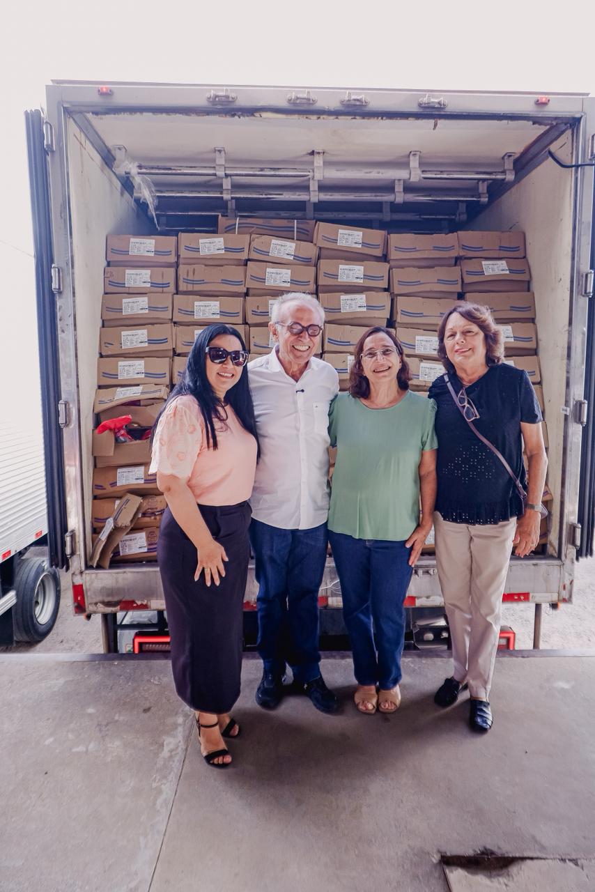 Cícero Lucena inicia distribuição de peixes que vai beneficiar 52 mil famílias vulneráveis da Capital