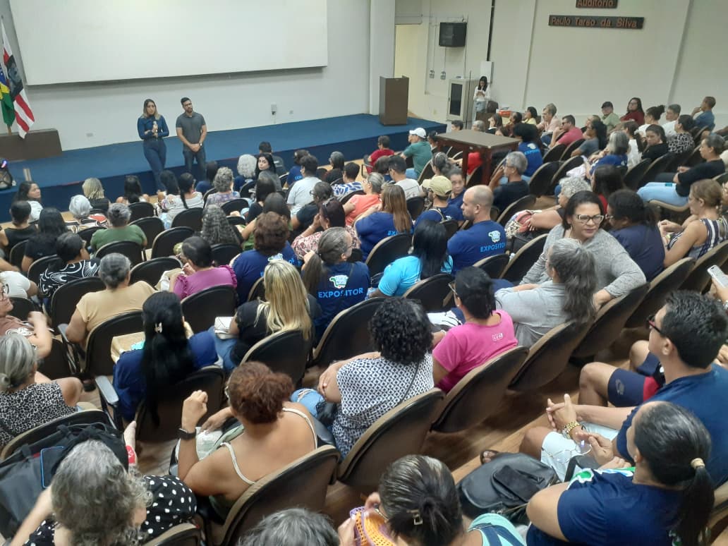 Sedurb reúne expositores do projeto Feira Móvel para avaliação e planejamento mensal