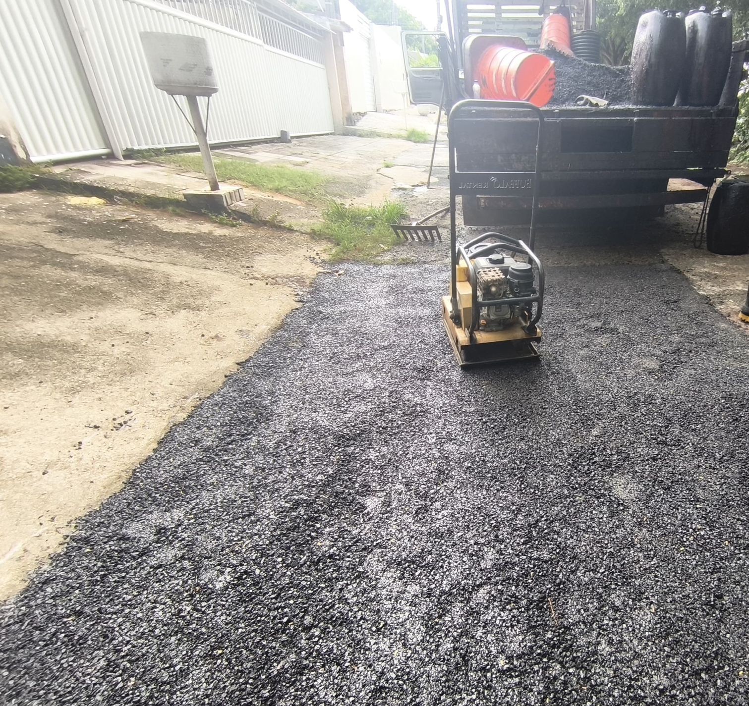 Equipes da operação tapa-buraco executam serviços em 24 bairros de João Pessoa nesta terça-feira Equipes da operação tapa-buraco executam serviços em 24 bairros de João Pessoa nesta terça-feira