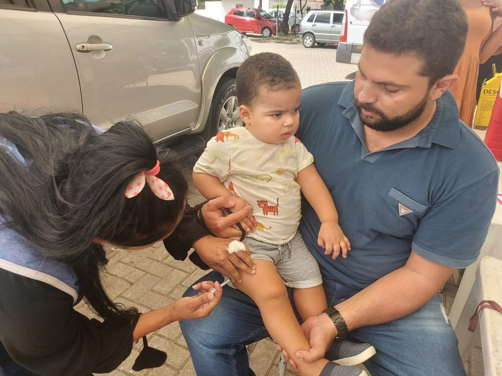 Crescimento nos números de casos de síndromes respiratórias reforça importância da vacinação dos grupos prioritários