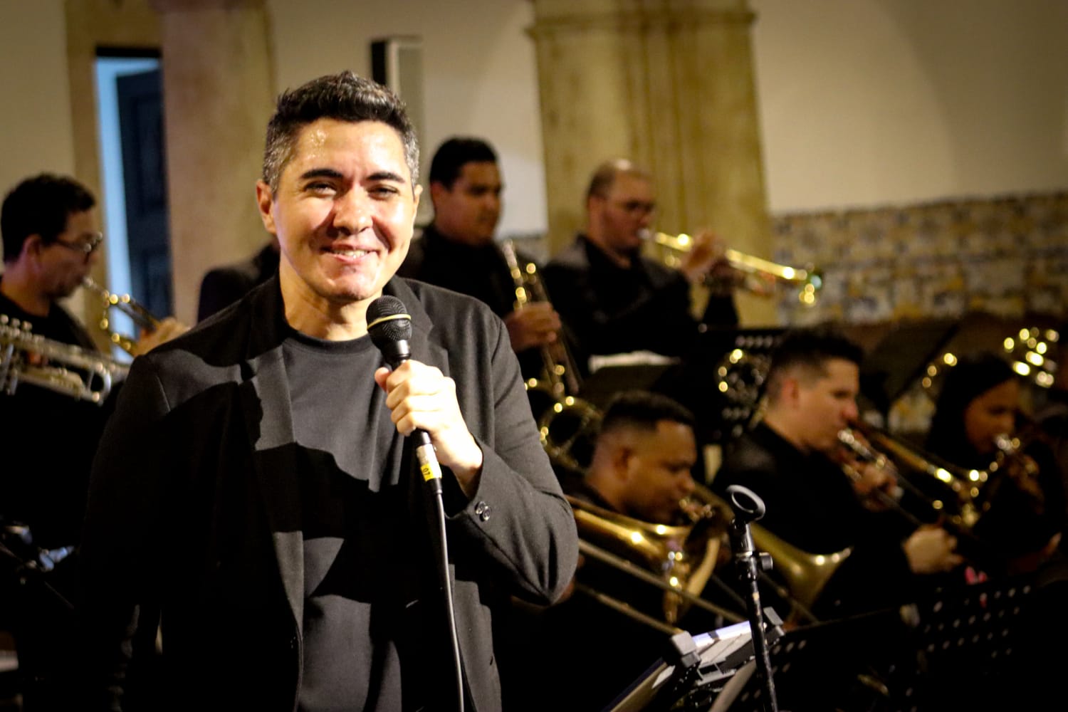 Túlio Melo e Big Band Rubacão Jazz apresentam clássicos de Elvis Presley e outros boleros