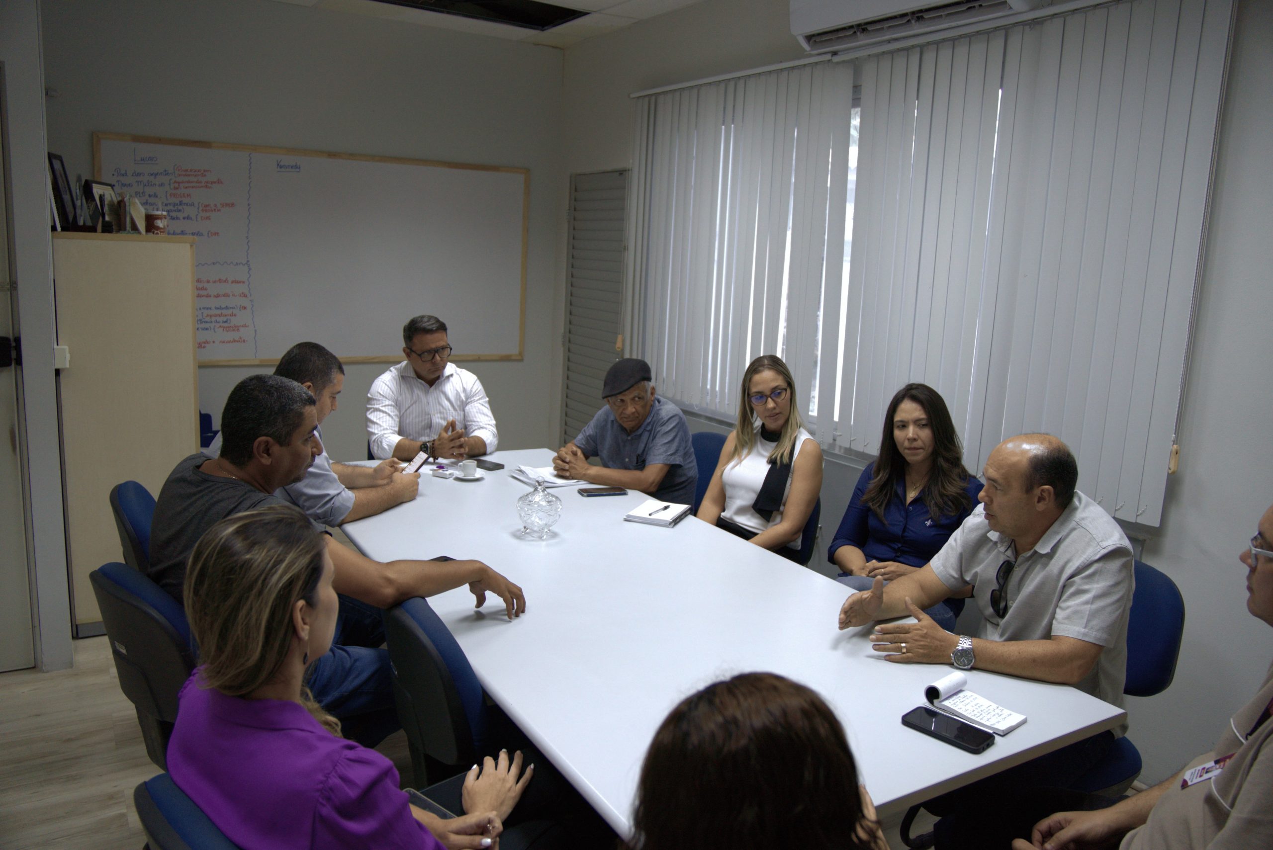 Prefeitura de João Pessoa intensifica serviços de manutenção e limpeza nos cemitérios públicos