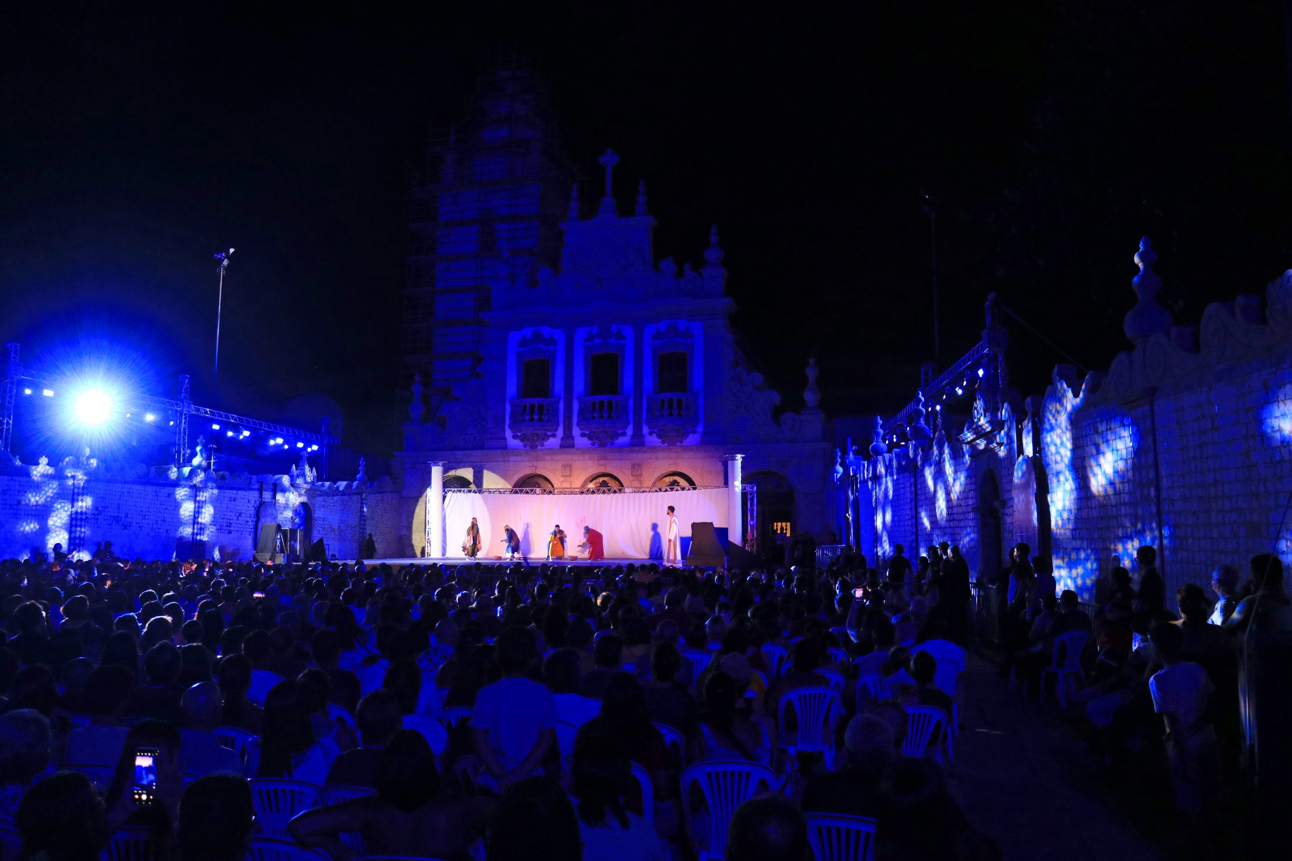 ‘Paixão de Cristo – Ele vive’ se despede sob fortes aplausos de um público emocionado que lotou o Centro Histórico de João Pessoa