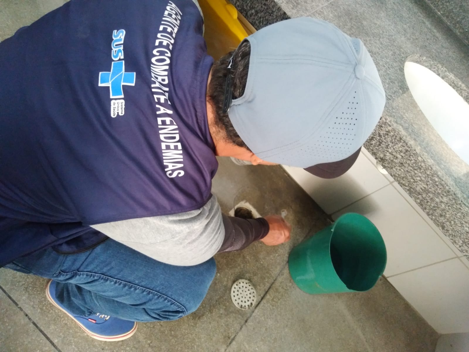 Vigilância Ambiental realiza ação contra a dengue e leptospirose nos mercados públicos de João Pessoa