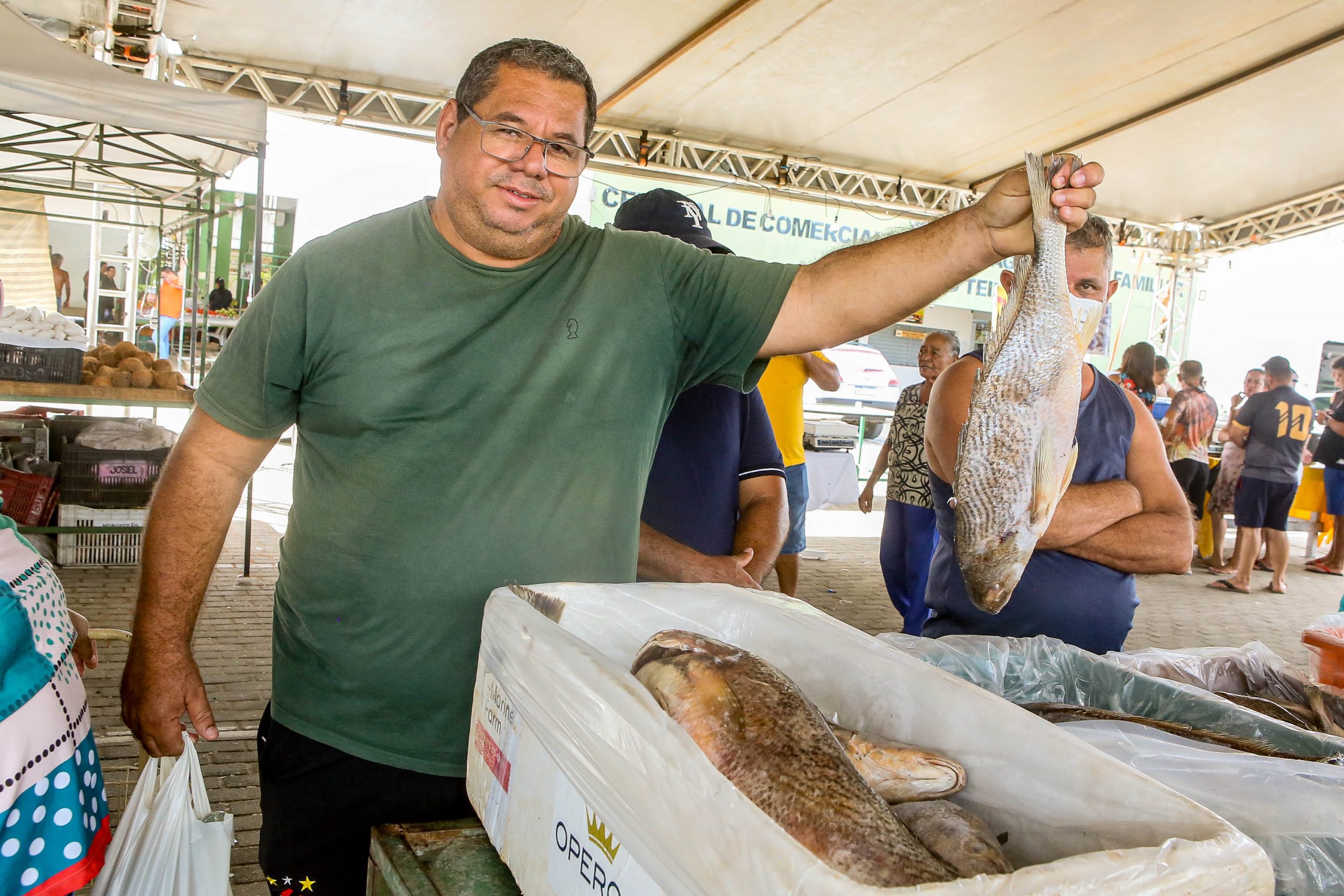 Semana do Pescado registra grande movimentação de consumidores nesta Sexta-Feira Santa