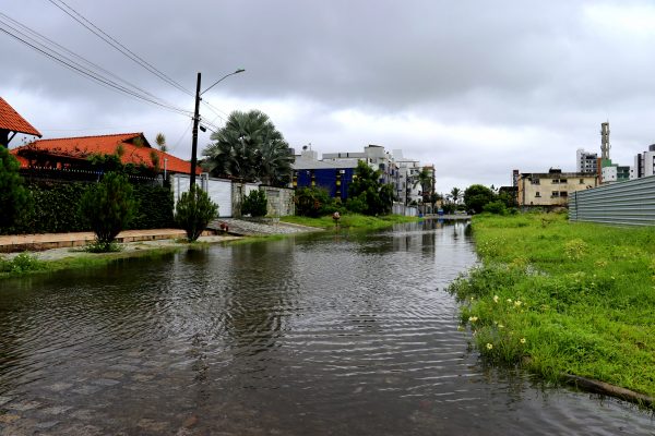 Secretaria Municipal de Saúde alerta sobre os cuidados para evitar a leptospirose em períodos de chuva intensa