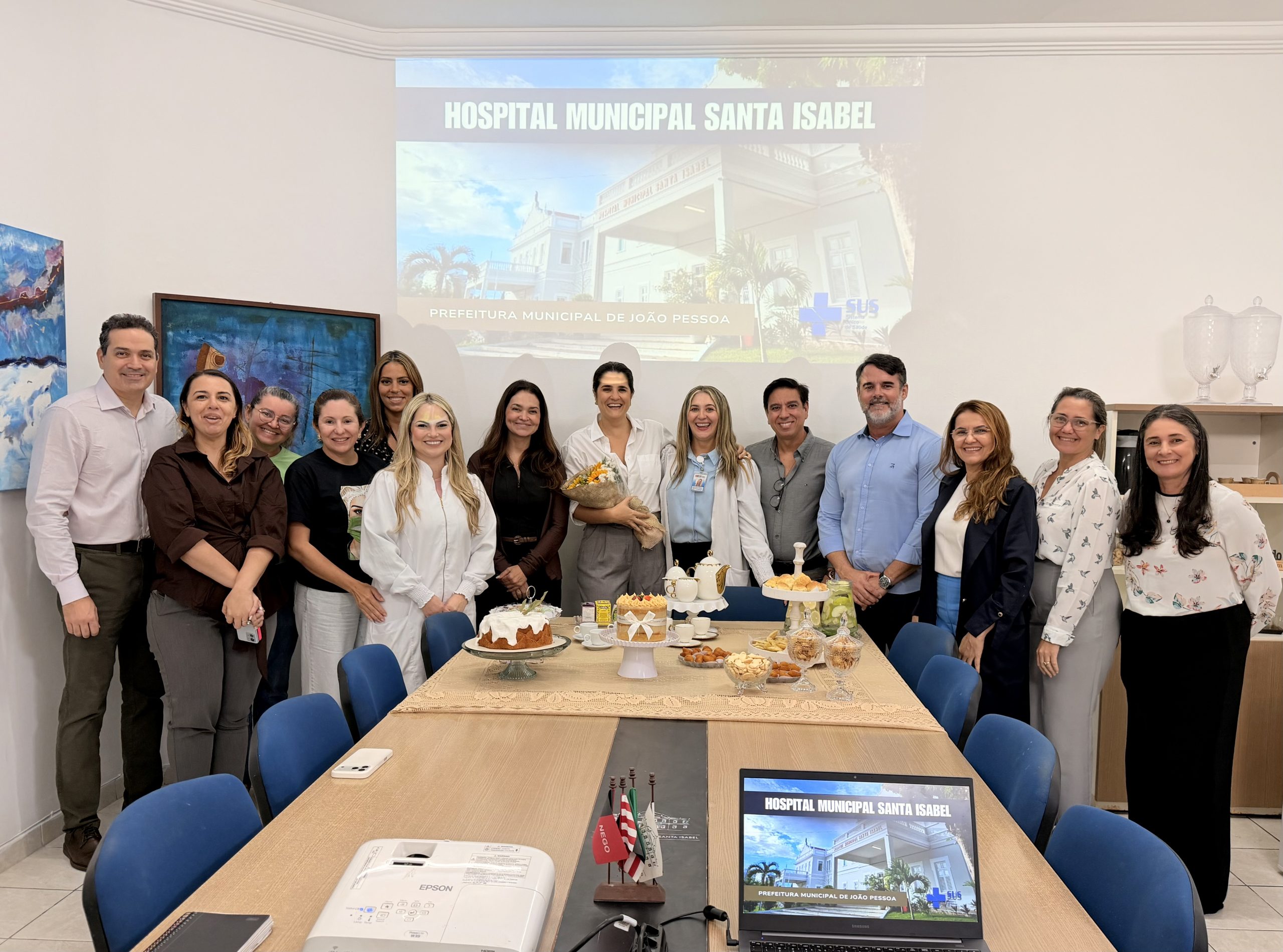Primeira-dama de João Pessoa visita Hospital Santa Isabel e conhece serviços realizados pela unidade