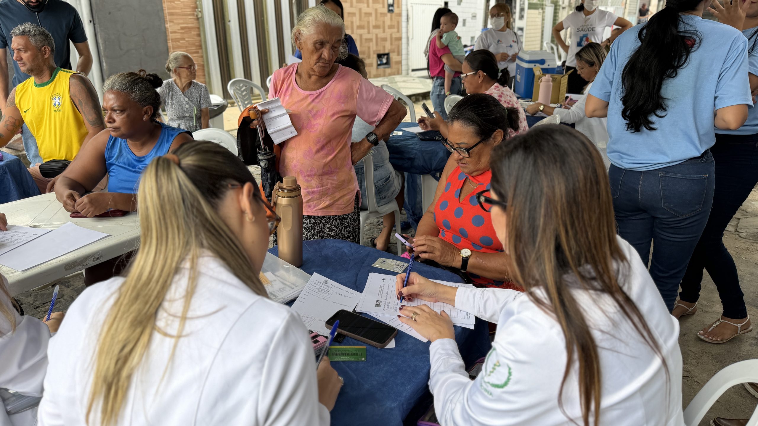 Caravana do Cuidar leva serviços essenciais aos moradores e comemora os 64 anos do Treze de Maio