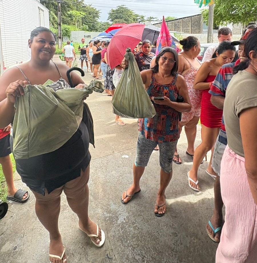 Prefeitura garante milho na mesa de 15 mil famílias em vulnerabilidade social em João Pessoa 2 Semhab distribuicao milho03