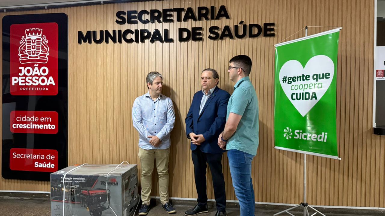 SMS recebe doação de gerador de energia portátil para estimular atendimento do Odontomóvel